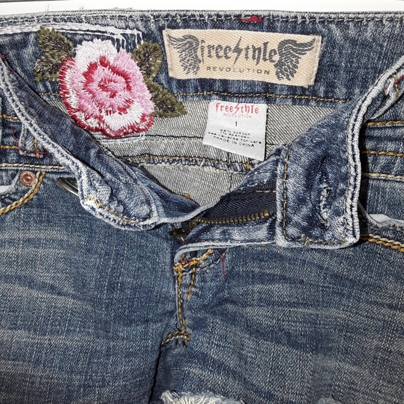 Denim Distressed Ripped Frayed Jeans Shorts - Picture 6 of 8